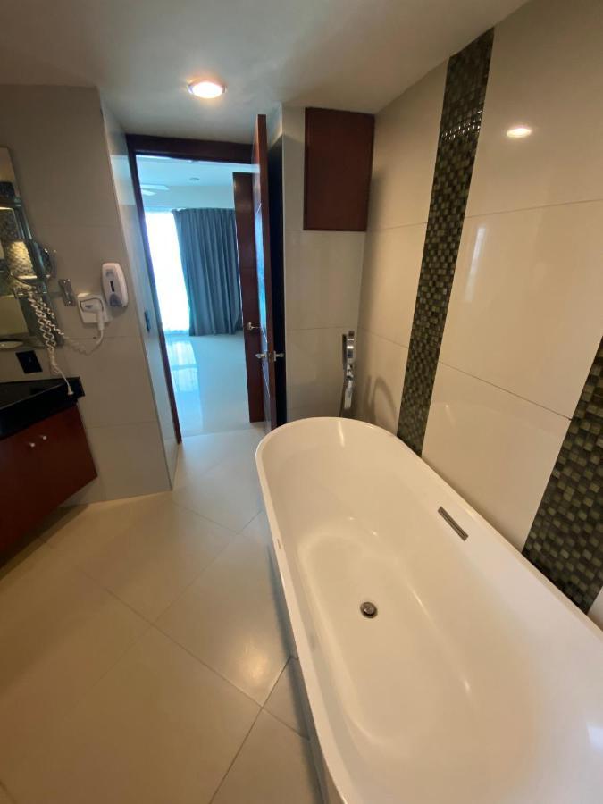 Ocean View Giness Cancun